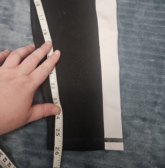 Powerhold By Fabletics Tri Colored Leggings With Pockets! - Picture 7 of 7